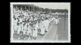 SISWA SEKOLAH PARADE DI ORANJEFEESTEN