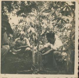 Doa bersama di makam mengenang peristiwa kalijae