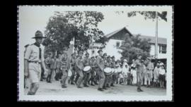 PARADE ORKESTRA MILITER DI ORANJEFEESTEN